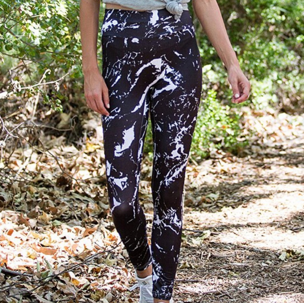 Black & White Marble Leggings
